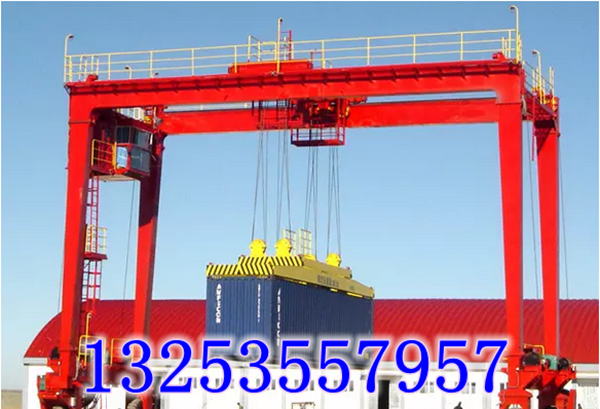 高架輪胎式起重機(jī)_副本.png