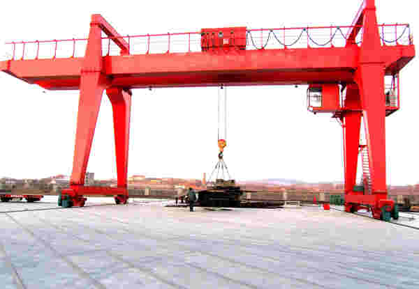 MG雙主梁門式起重機(jī)5.jpg