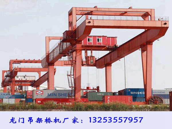 龍門(mén)式起重機(jī) (14).jpg
